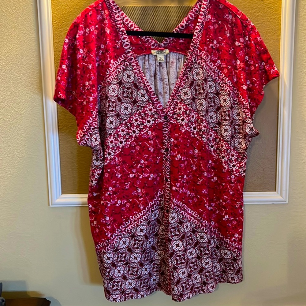 Lucky Brand V-Neck Bandana Print Size XL
